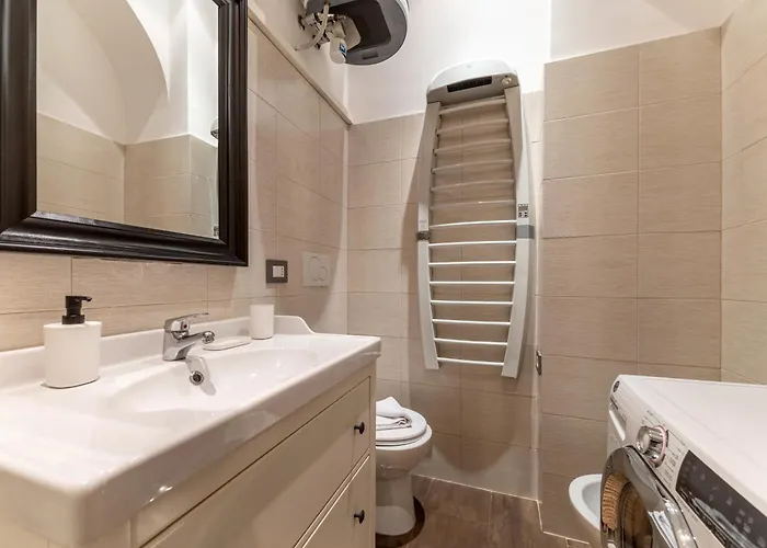 Foro Luxury Flat *