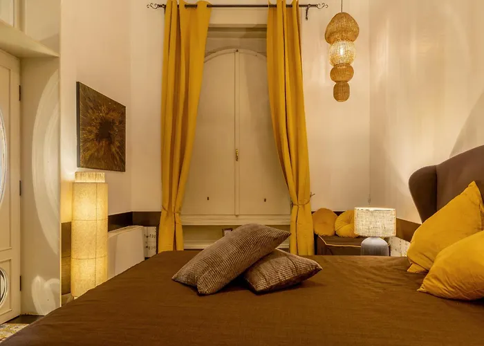 Foro Luxury Flat